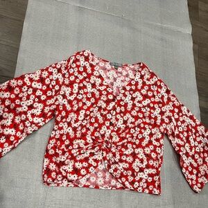 [M]Good Luck Gem White Daisies Floral Red Blouse Wide Sleeve Front Knot NWOT